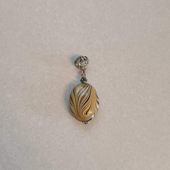Oval Shaped Beige Pendant with Swirl Detailing - Picture 2 of 8